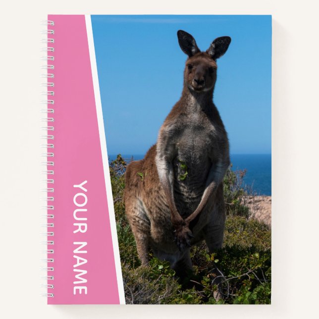 Rotes Känguru-Männchen in Australien, Benutzerdefi Notizbuch (Vorderseite)