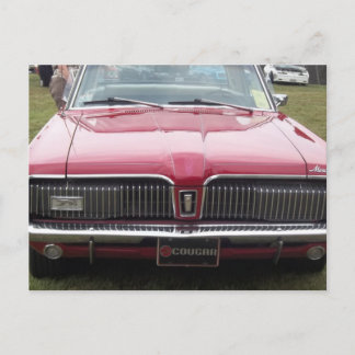 Rotes klassisches antikes Auto alten Mercury-Pumas Postkarte