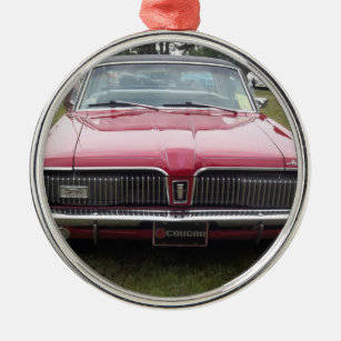Rotes klassisches antikes Auto alten Mercury-Pumas Silbernes Ornament