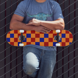 Rotes oranges blaues Karomuster Design Skateboard