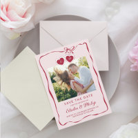Rotes Rosa Herzförmiges Medaillon Monogramm Foto