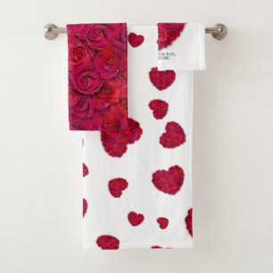 Rotes Rosenherz Romantisches Florales Maßgeschneid Badhandtuch Set