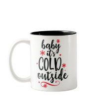 Rotes schwarzes Baby ist es kaltes äußeres