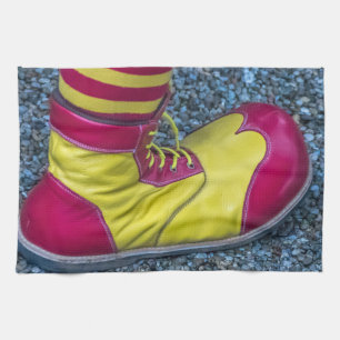 Rotes und gelbes Clowschuh Küchentuch