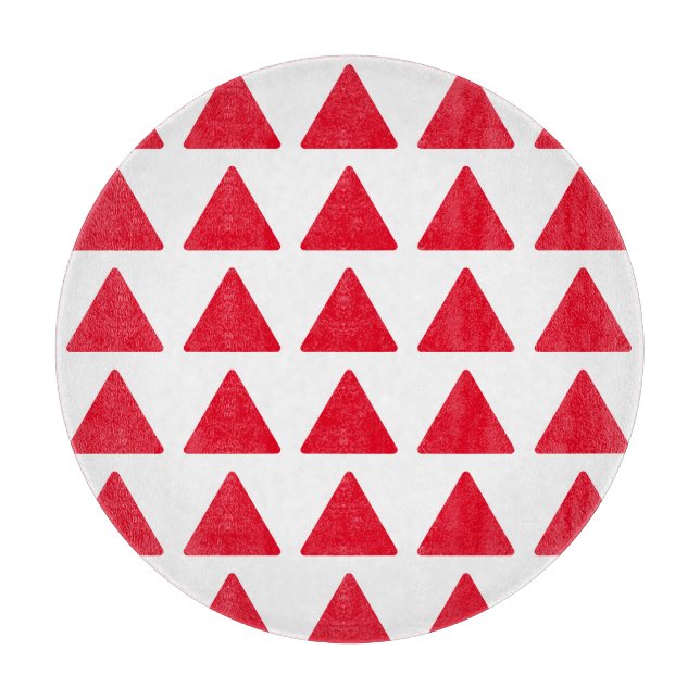 Rotes, weißes Dreieck Muster Modernes Kunstwerk Schneidebrett (Vorderseite)