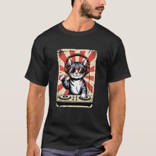 Rotes Weißes Kätzchen DJ an Plattenspielern EDM Sy T-Shirt
