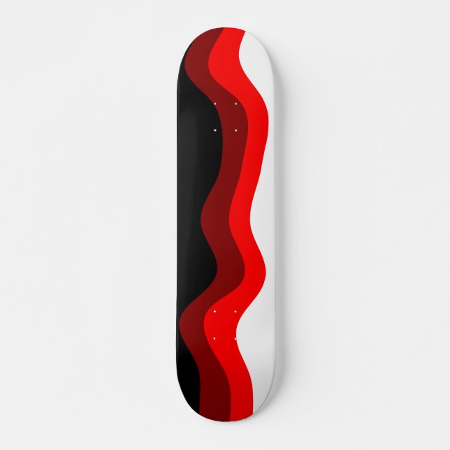 Rotes, weißes und schwarzes Skateboard (Vorne)