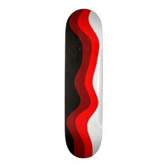 Rotes, weißes und schwarzes Skateboard