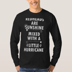 Rothaarköpfe sind mit einem kleinen Hurrikan vermi T-Shirt