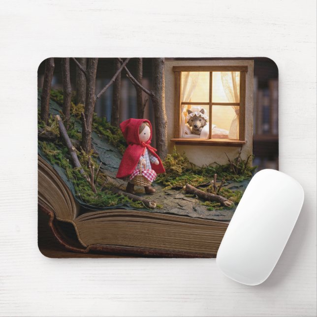 Rotkäppchen auf einer Buchseite Mousepad (Mit Mouse)