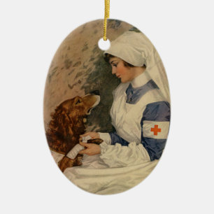 Rotkreuz-Schwester mit Golden Retriever im Vintage Keramik Ornament