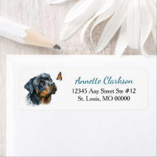 Rottweiler-Hund-Schmetterling-Wunder