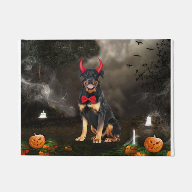 Rottweiler Hund zu Halloween-Kostüm Fußmatte (Vorderseite)