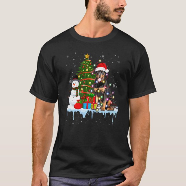 Rottweiler Hunde Kostüm Santa Lights Hat in Schnee T-Shirt (Vorderseite)