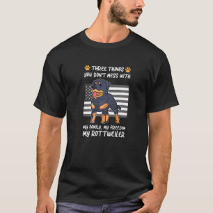 Rottweiler Mama Rottie Lover American Rescue Dogs  T-Shirt
