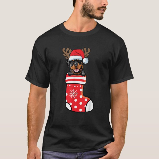 Rottweiler Santa Dog on Christmas Sock Merry Xmas T-Shirt (Vorderseite)