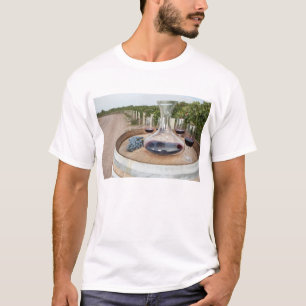 Rotwein im Weinberg T-Shirt