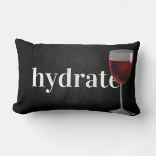 Rotwein mit Hydrat in Glas Lendenkissen