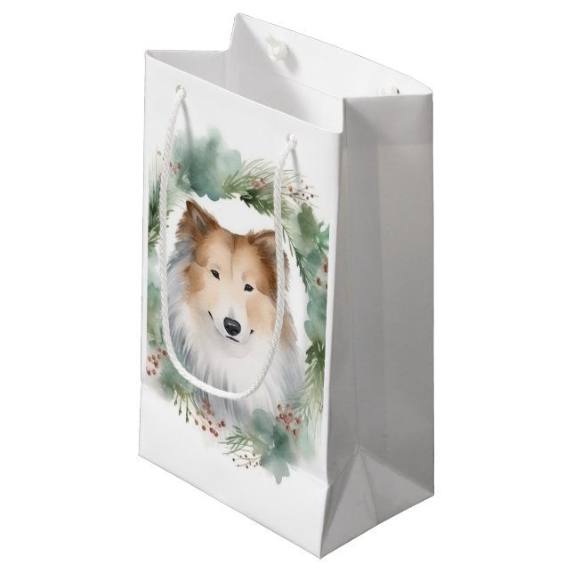 Rough Collie Christmas Wreath Kleine Geschenktüte (Vorderseite Schrägansicht)