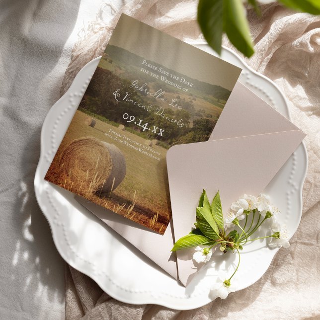 Round Hay Bales Farm Wedding Save the Date (Von Creator hochgeladen)