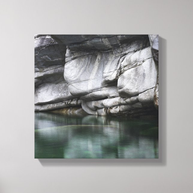 Rounded Rock Cliff by Verzasca River Leinwanddruck (Vorderseite)