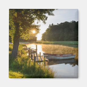 Rowboat festgemacht in See Magnet