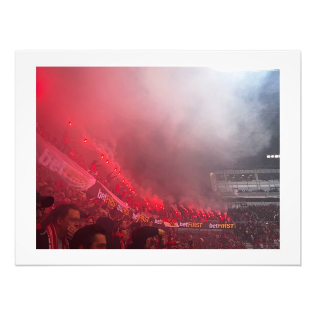 "Royal Antwerp FC Pyro Party at De Bosuil" Fotodruck (Vorne)