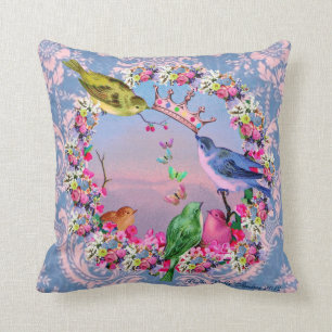 Royal Birds von Bella Bella Studios Kissen