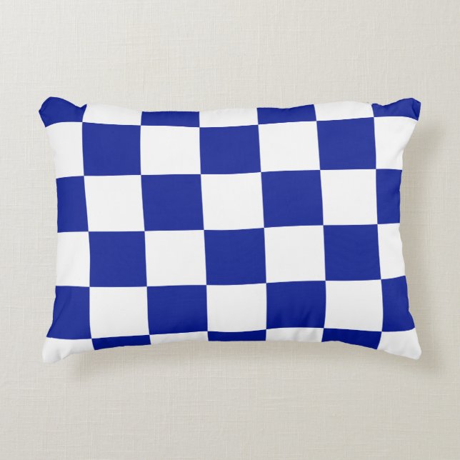 Royal Blue and White Checkered Pattern Dekokissen (Vorderseite)
