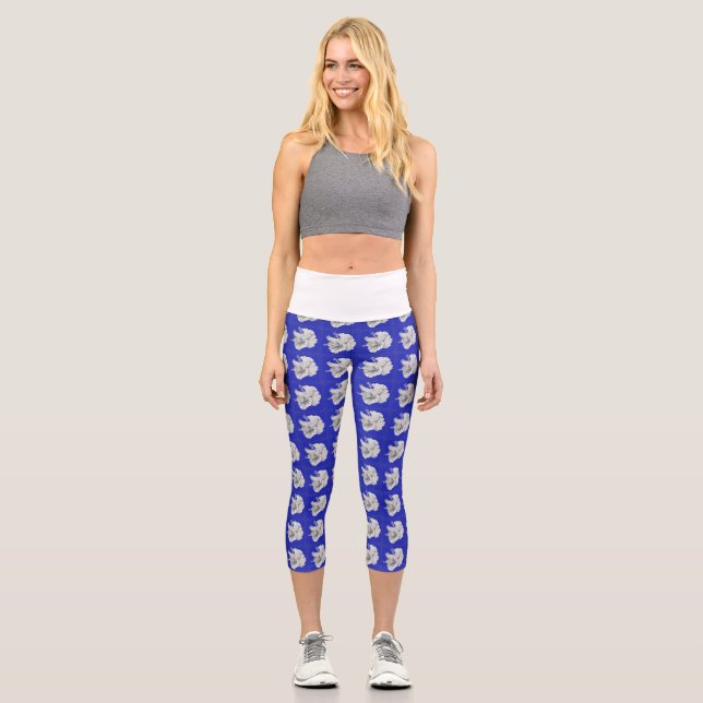 Royal Blue Capris mit White Orchids (Vorderseite)