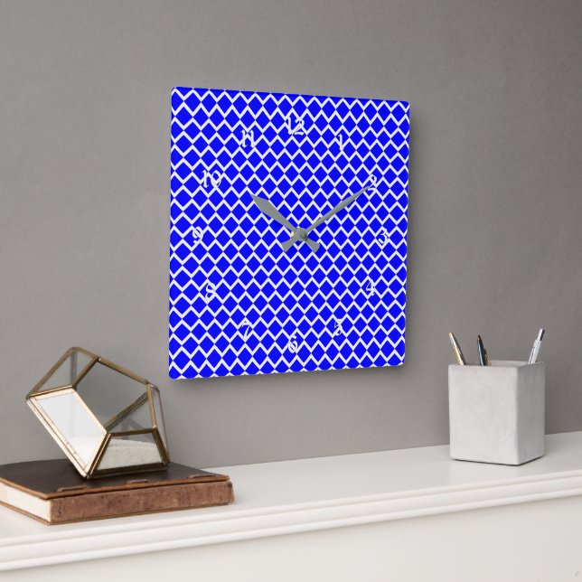 Royal Blue Diamond Pattern Quadratische Wanduhr (Büro)