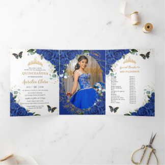 Royal Blue Floral Butterfly Quinceñera 15 Fotos Dreifach Gefaltete Einladung