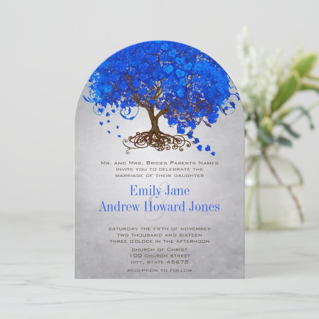 Royal Blue Heart Leaf Tree Wedding Invites Einladung (Stehend Vorderseite)