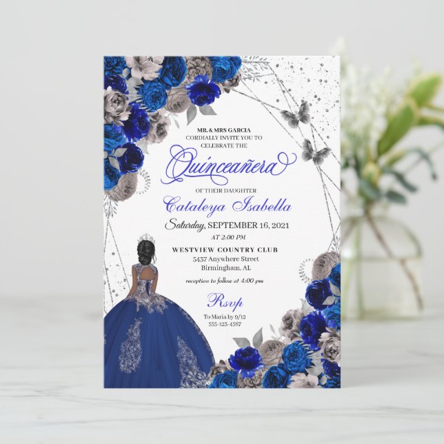 Royal Blue Silver Butterfly Princess Quinceanera Einladung (Stehend Vorderseite)