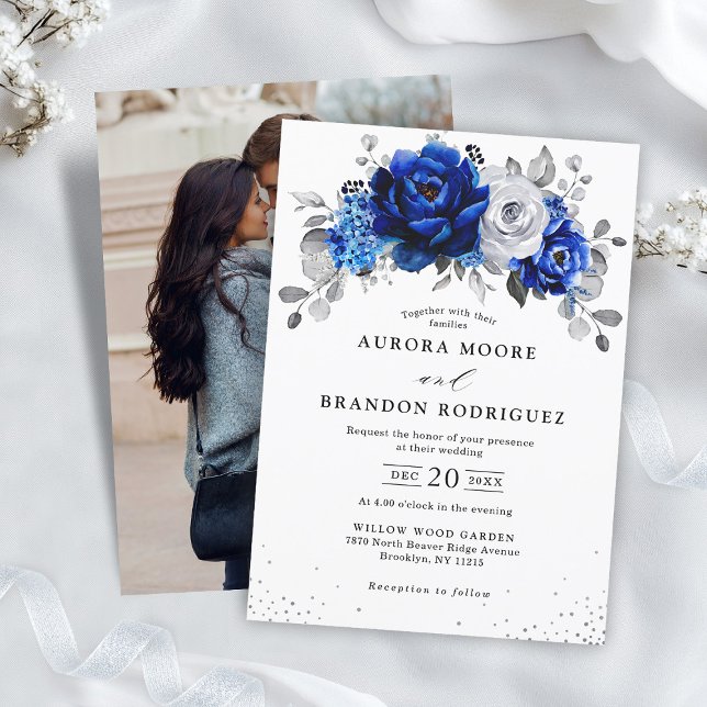 Royal Blue White Silver Foto Floral Wedding Einladung (Royal Blue White Silver Photo Floral Wedding Invitation)