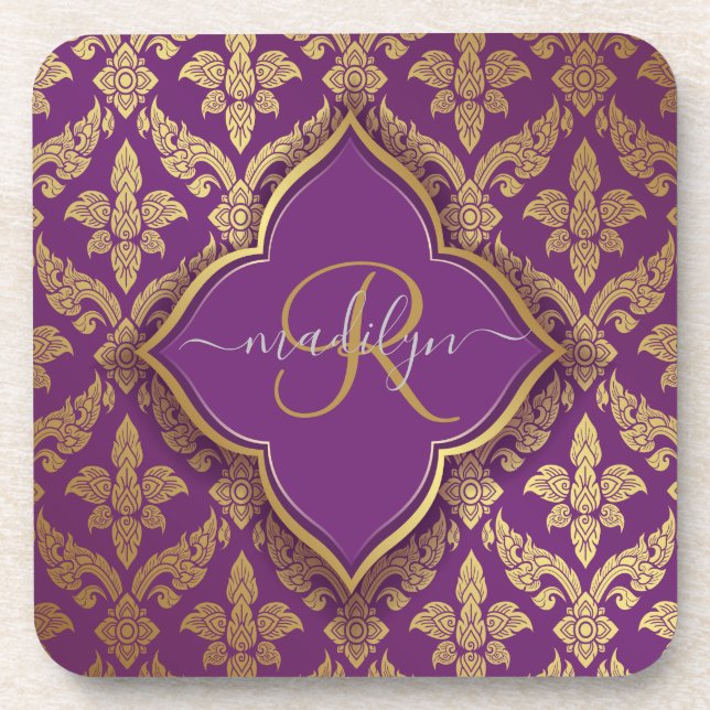 Royal Lila Gold Damask Muster Fleur Monogram Getränkeuntersetzer (Vorderseite)