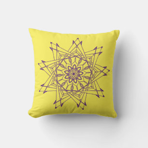 Royal Lila und Yellow Sharp Mandala Throw Kissen