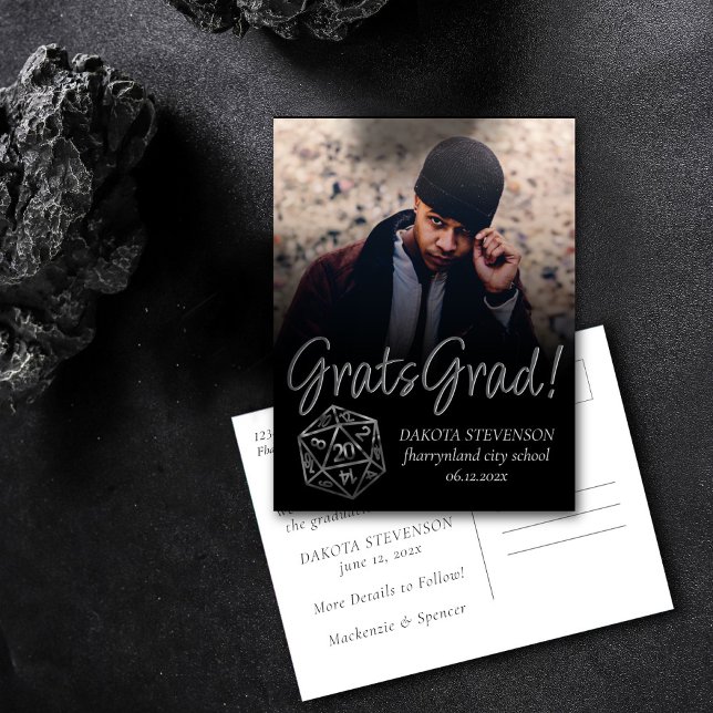 RPG Dice | Abschluss für Retro-Tabletop Ankündigungspostkarte (Von Creator hochgeladen)