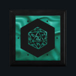 RPG Dice | Emerald Fantasy Retro Tabletop Gamer Erinnerungskiste<br><div class="desc">Es ist immer GAME ON so wählen Sie Ihre Waffe und Rolle Initiative... Ein neuartiges GEEK CHIC Gamer Hochzeit/Party Thema perfekt für jeden alten Schultisch RPG Stift/Stift und Papier (PnP) Fantasy-Rollenspieler mit einer 20-seitigen Dundle-Polyhedral Würfel mit einer natürlichen 20 Rolle für den roleplay magischen Zauberer Dragons oder Dungeon Master (DM/GM)...</div>