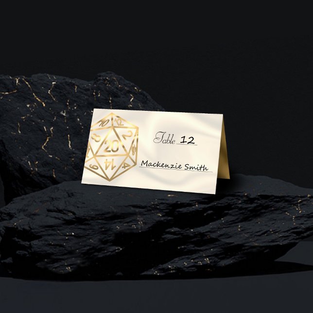 RPG Dice | Gold Fantasy Retro Tabletop PnP Gamer Platzkarte (Von Creator hochgeladen)