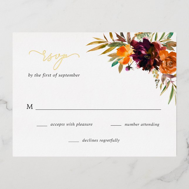 RSVP-Karte für Burgund Gold Fall Floral Folie Einladungspostkarte (Vorderseite)