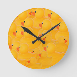Rubber duckies - one looking the other way runde wanduhr