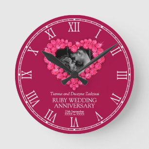Rubin-Hochzeitsjubiläumsfoto-Herz individuell Runde Wanduhr