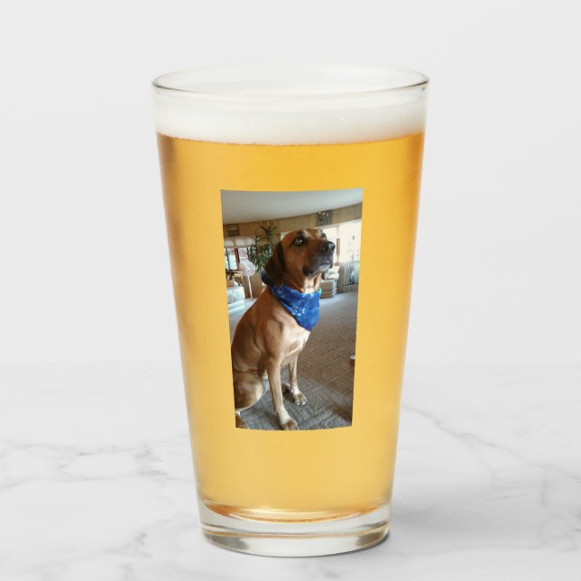 Rubin mit ihrem Bandana Glas (Vorne (Gefüllt))