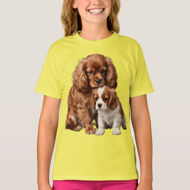 Ruby Cavalier Spaniel und ihr Blenheim-Welpe T-Shirt (Vorderseite)