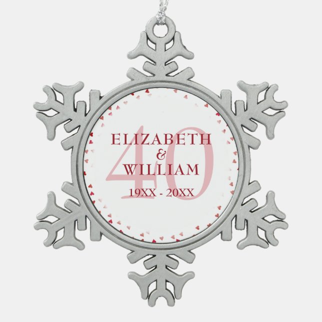 Ruby Hearts zum 40. Jahrestag Schneeflocken Zinn-Ornament (Vorderseite)