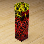 RUBY RED RIBBON, SCHWARZE GOLD ART NOUVEAU DAMASK Wein-Geschenkverpackung<br><div class="desc">Elegante goldgelbe Geschenkboxen mit lebendigem 3D-Rotrubingemein,  klassischer,  einzigartiger Jugendstildampfer,  leicht anpassbar mit Ihrem Text für Hochzeitswein,  Brautgeschenk,  süße 16, Babyduschen, Brautparty, Quinceanera Geburtstagspartys, Bat Mitzvah, romantische Verlobung Duschen,  Weihnachten,  Ferien , Wiedersehen, Neujahr Feiern,  Jubiläen,  Ansammlungen,  Abschlüsse in der Schule oder einfach nur ein Event,  das Sie sich wünschen!</div>
