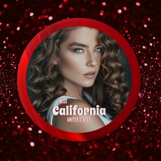 Ruby Shine-Wettkampfbutton Button (Go red! The ruby shine pageant button features a rich red border to compliment your photo and text)