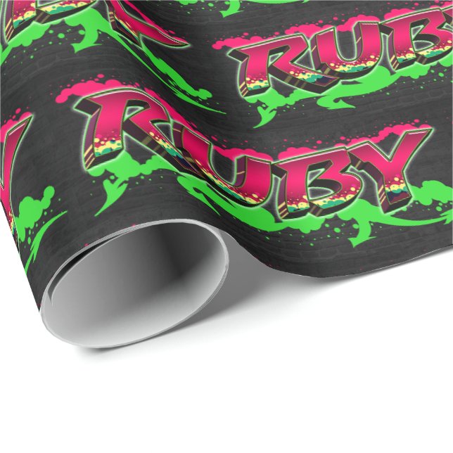 Ruby Vorname Name Graffiti red green Geschenkpapier (Rolleneckpunkt)
