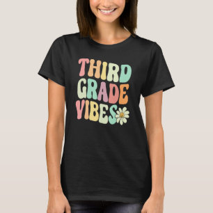 Rück zu Schulkindern in der dritten Klasse T-Shirt